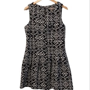 Forever 21 NWT Black and White Dress Size Large